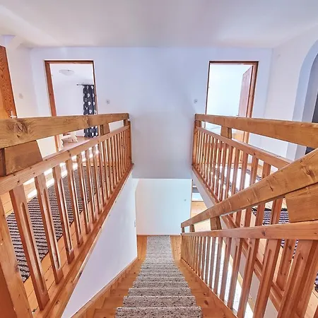 Oberlengau بيت للعطل